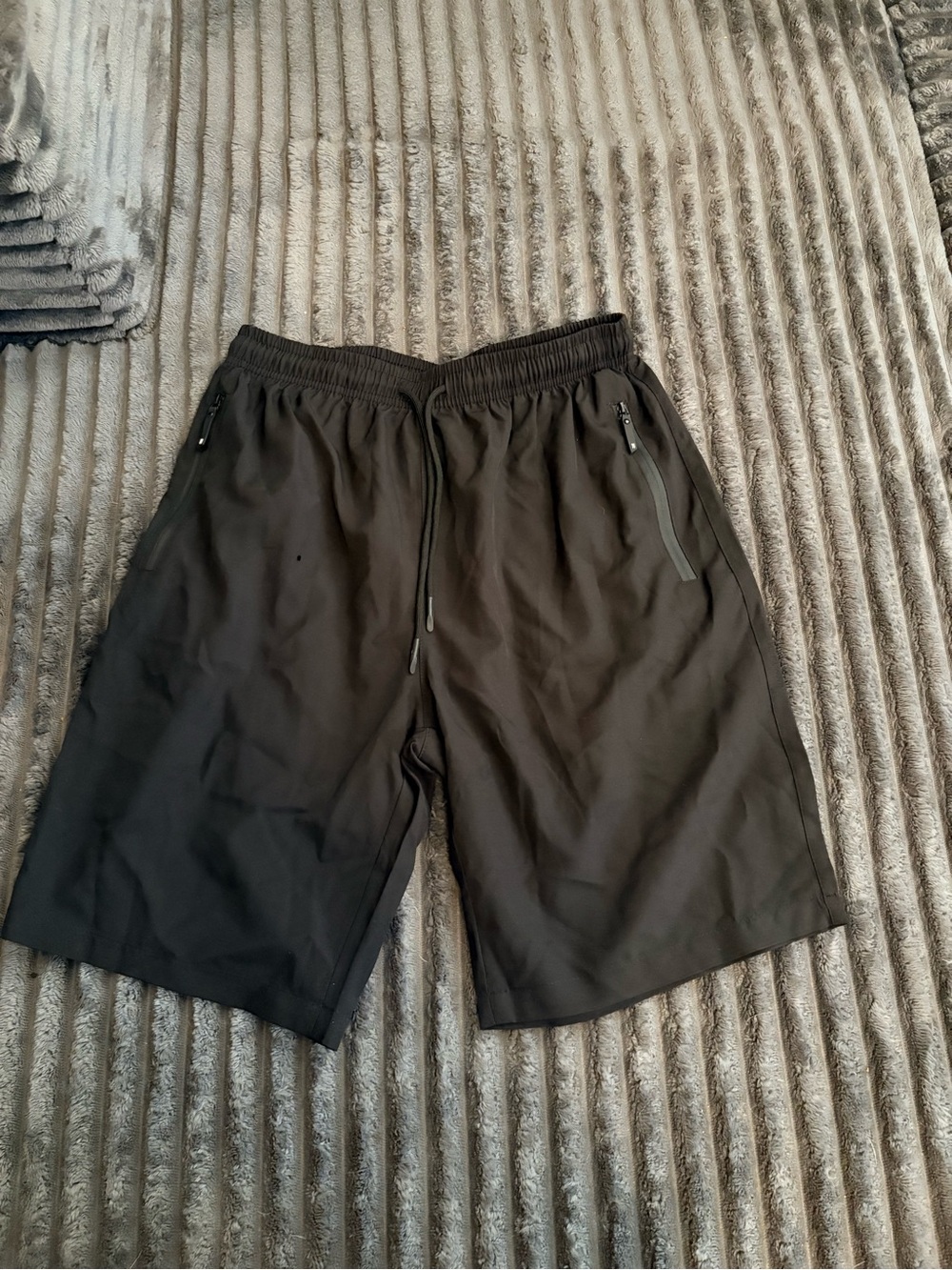 SHEIN Men's Black Athletic Drawstring Shorts with Zip Pockets